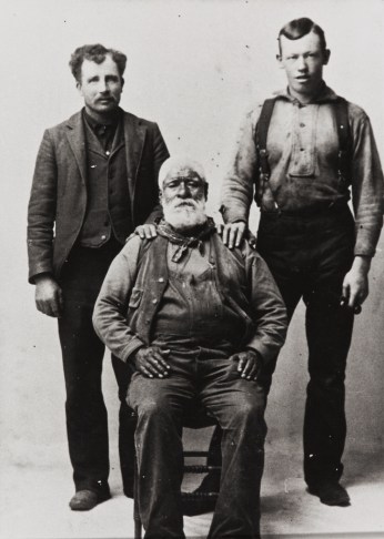 Fernando Librado Kitsepawit (1839-1915), born and raised at Mission San Buenaventura, sits next to Jerd Barker and Pat Forbes. Kitsepawit's parents born Santa Cruz Island and brought to the mission as children. 1912
