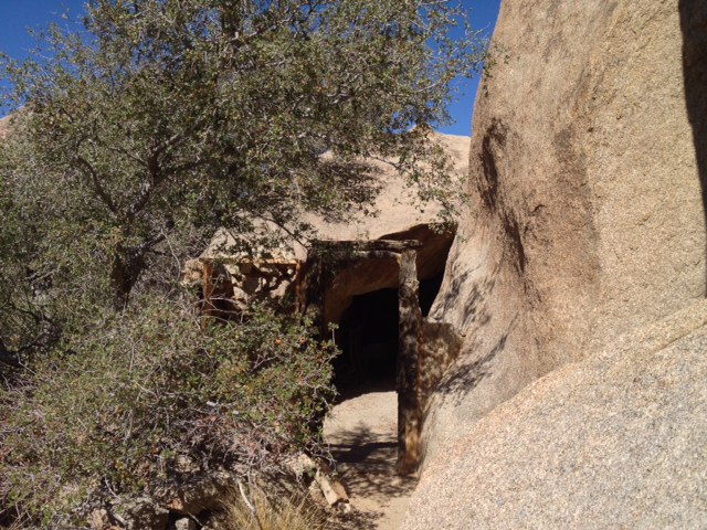 Eagle Cliff rock cabin Joshua Tree