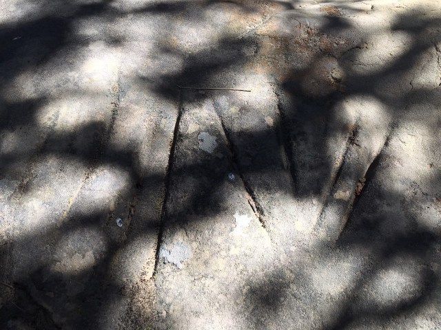 chumash-rock-art-incised-petroglyphs-pictographs