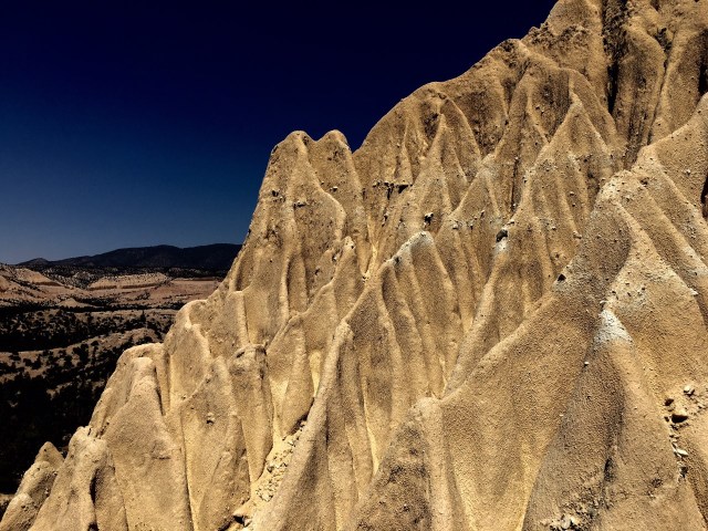 cuyama-badlands-hikes-vantura-county-los-padres