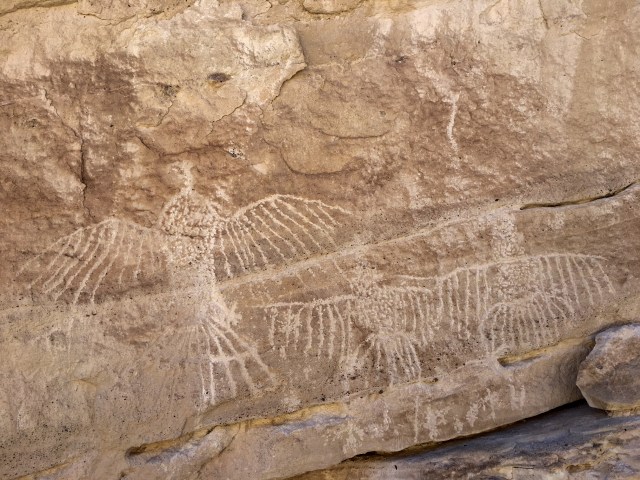 saline-valley-white-cliffs-petroglyphs-death-valley